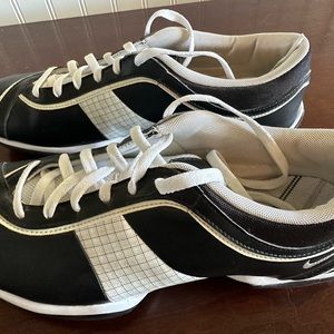 Nike t@c women’s golf shoes, worn once